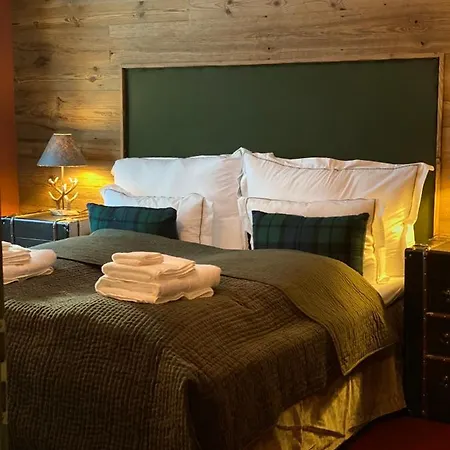 Bull Apartment *